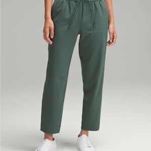 Lululemon Tapered-Leg Mid-Rise 7/8 Pant Dark Forest S Women’s